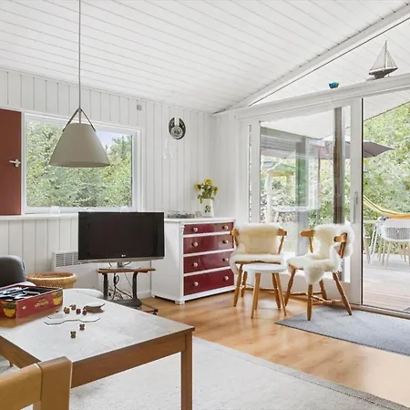 1603-aakirkeby-poserekrogen-55 Holiday home